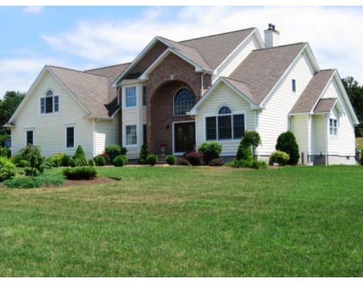 7 Dunham Pond Road Lakeville, MA 02347 - Photo 2 of 30 Gallery Image 2