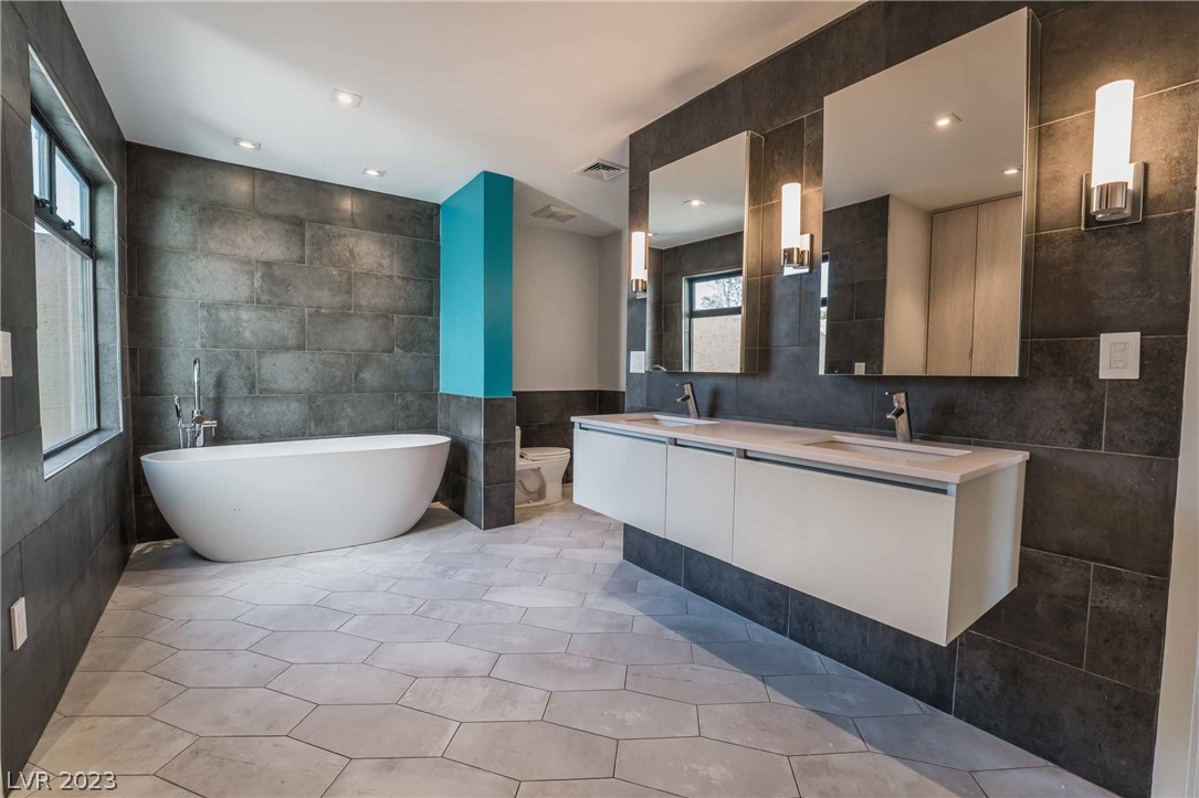 2105 South Cimarron Road Las Vegas, NV 89117 - Photo 28 of 51