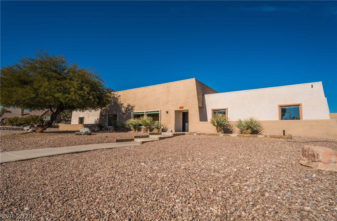 2105 South Cimarron Road Las Vegas, NV 89117 - Photo 4 of 51