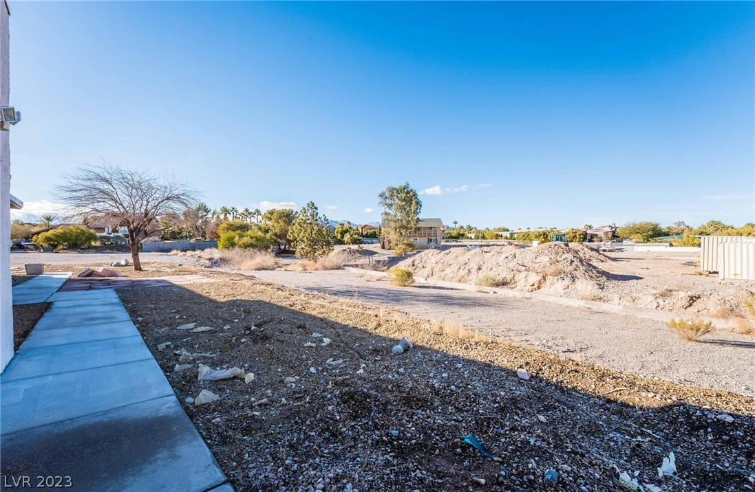 2105 South Cimarron Road Las Vegas, NV 89117 - Photo 46 of 51