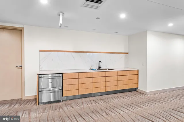 $950,000 | 219 South 18th Street, Unit 309, Philadelphia, PA 19103