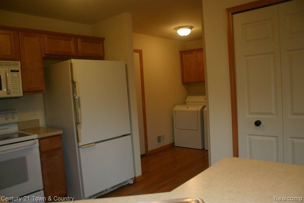 565 Stone Ridge Court Almont, MI 48003 - Photo 12 of 25 IMG_0016.JPG