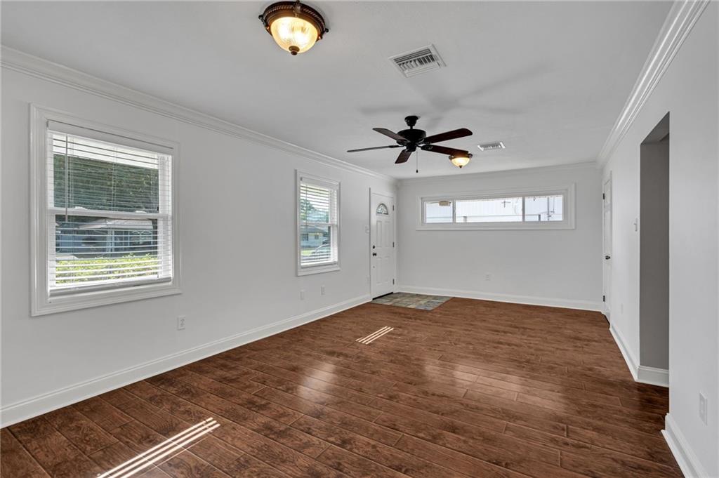 2412 Green Acres Road Metairie, LA 70003 - Photo 5 of 32