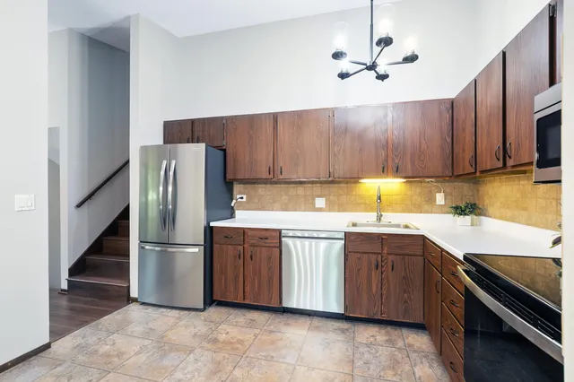 $369,900 | 1095 Weston Lane North, Plymouth, MN 55447