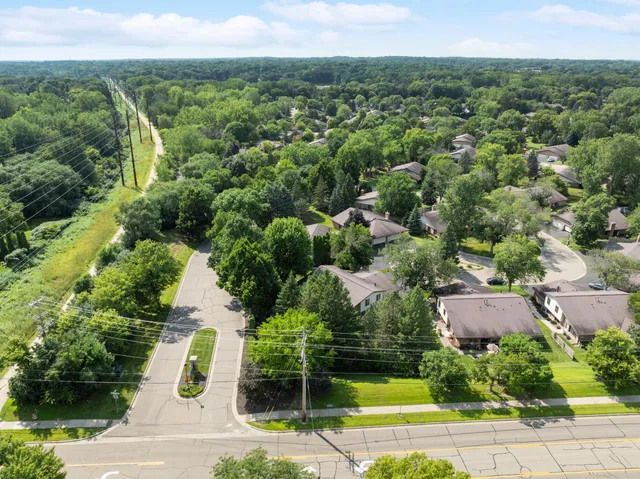 $369,900 | 1095 Weston Lane North, Plymouth, MN 55447