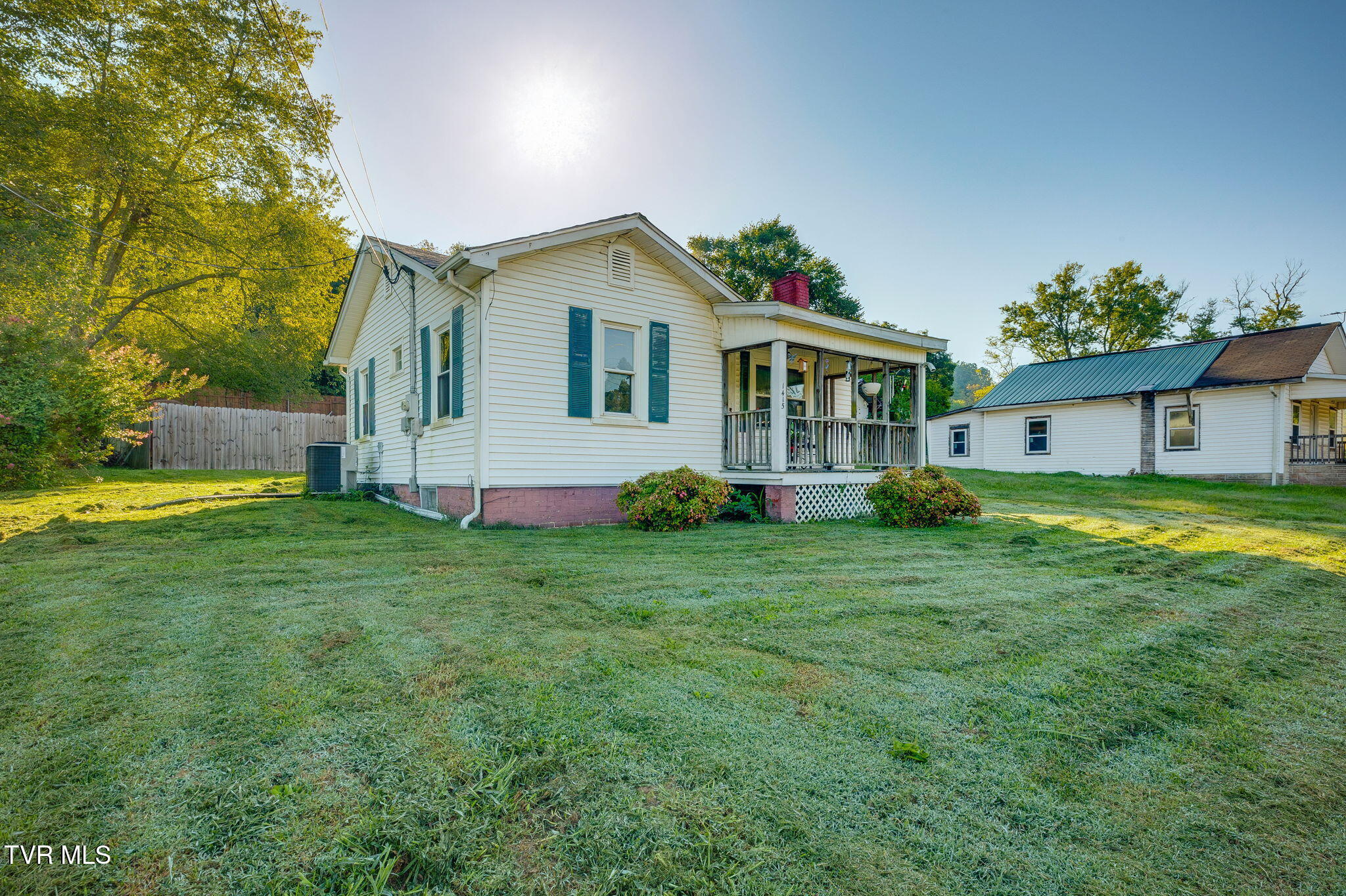 1415 Highway 93 Fall Branch, TN 37656 - Photo 2 of 23 002