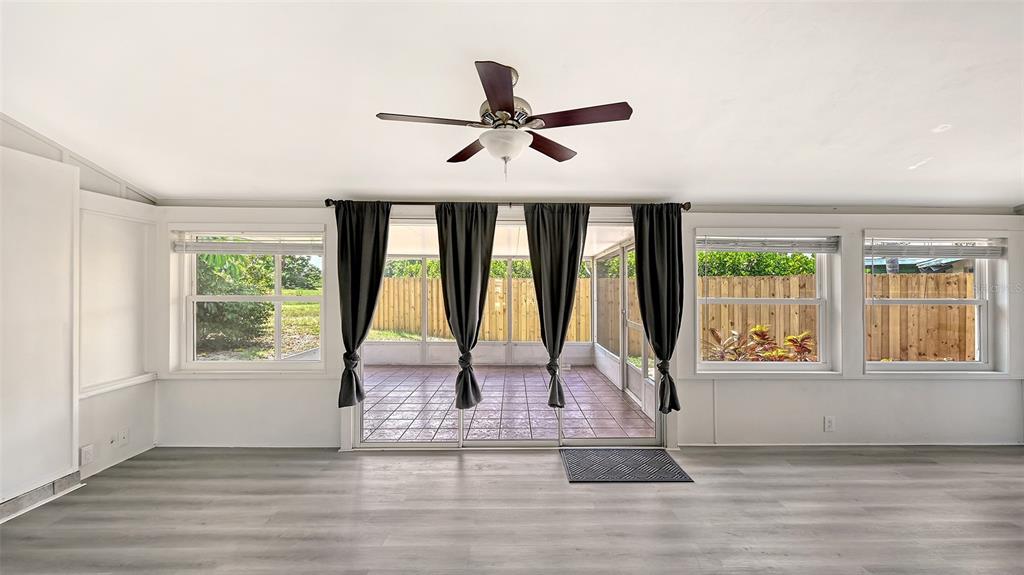 2512 Post Road Sarasota, FL 34231 - Photo 19 of 35
