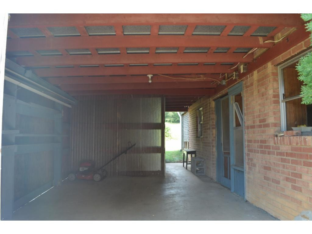 240 Shackleford Road Mosheim, TN 37818 - Photo 16 of 18 Enclosed storage area at side