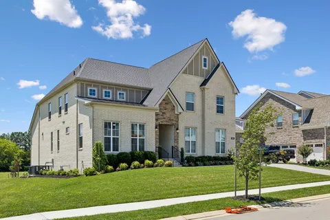 $1,235,000 | 5011 High Park Hill Drive, Arrington, TN 37014