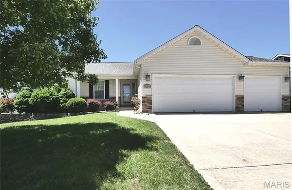 $339,900 | 321 Turkey Roost Lane, Troy, MO 63379
