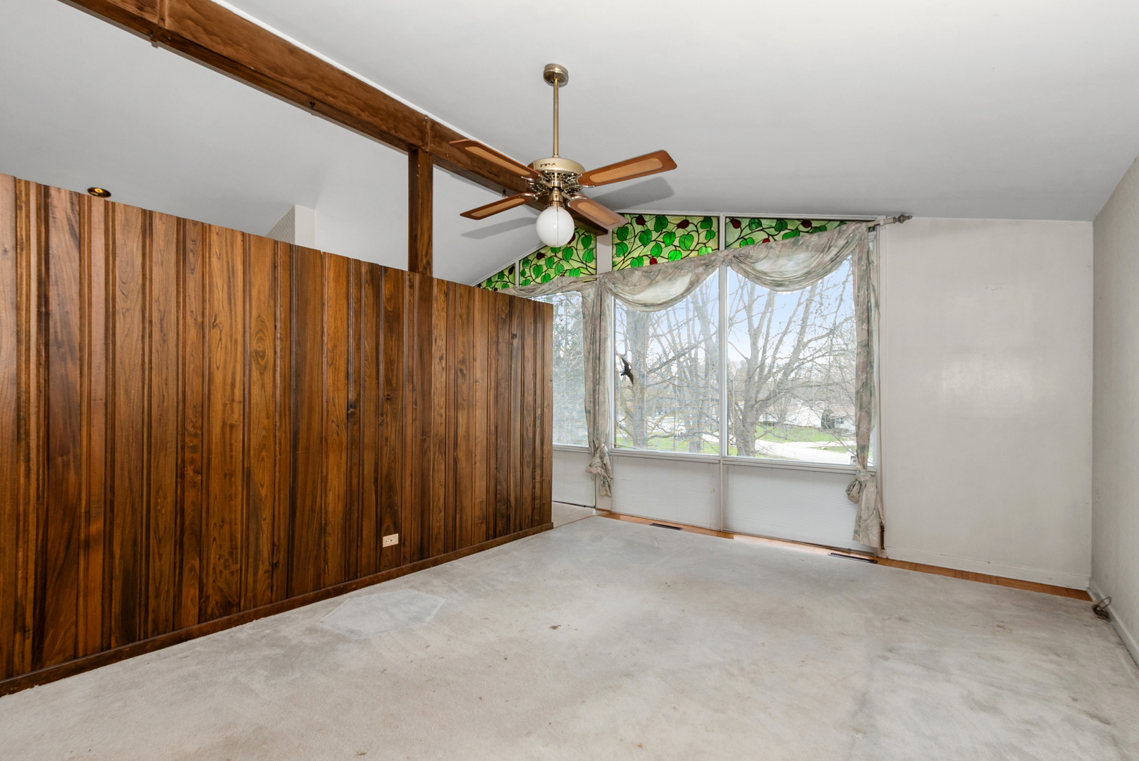 20009 East Brightway Road Mokena, IL 60448 - Photo 12 of 37 a view of an empty room with a window