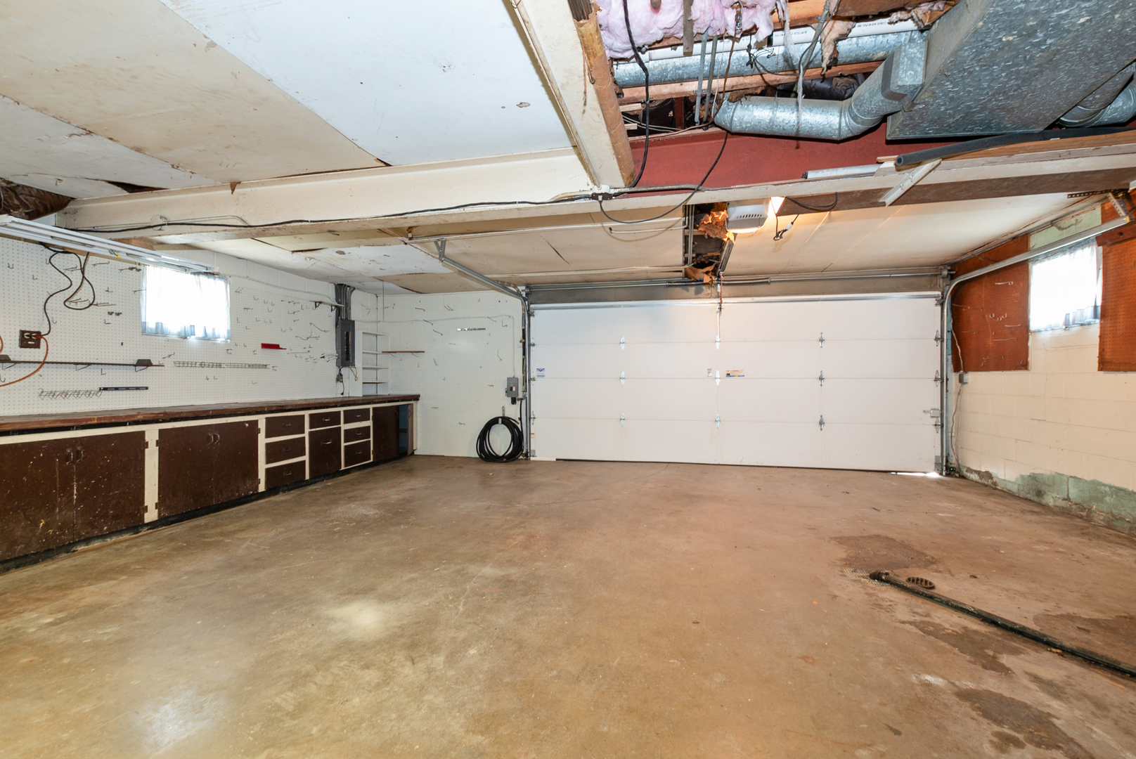 20009 East Brightway Road Mokena, IL 60448 - Photo 31 of 37 a view of a garage