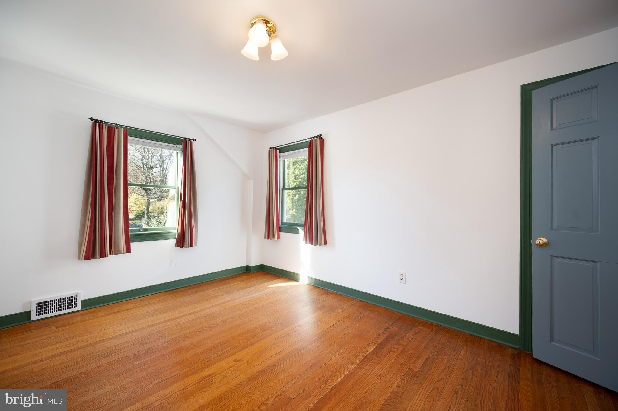 1507 Spring Lane Wilmington, DE 19809 - Photo 27 of 51 Bedroom 2