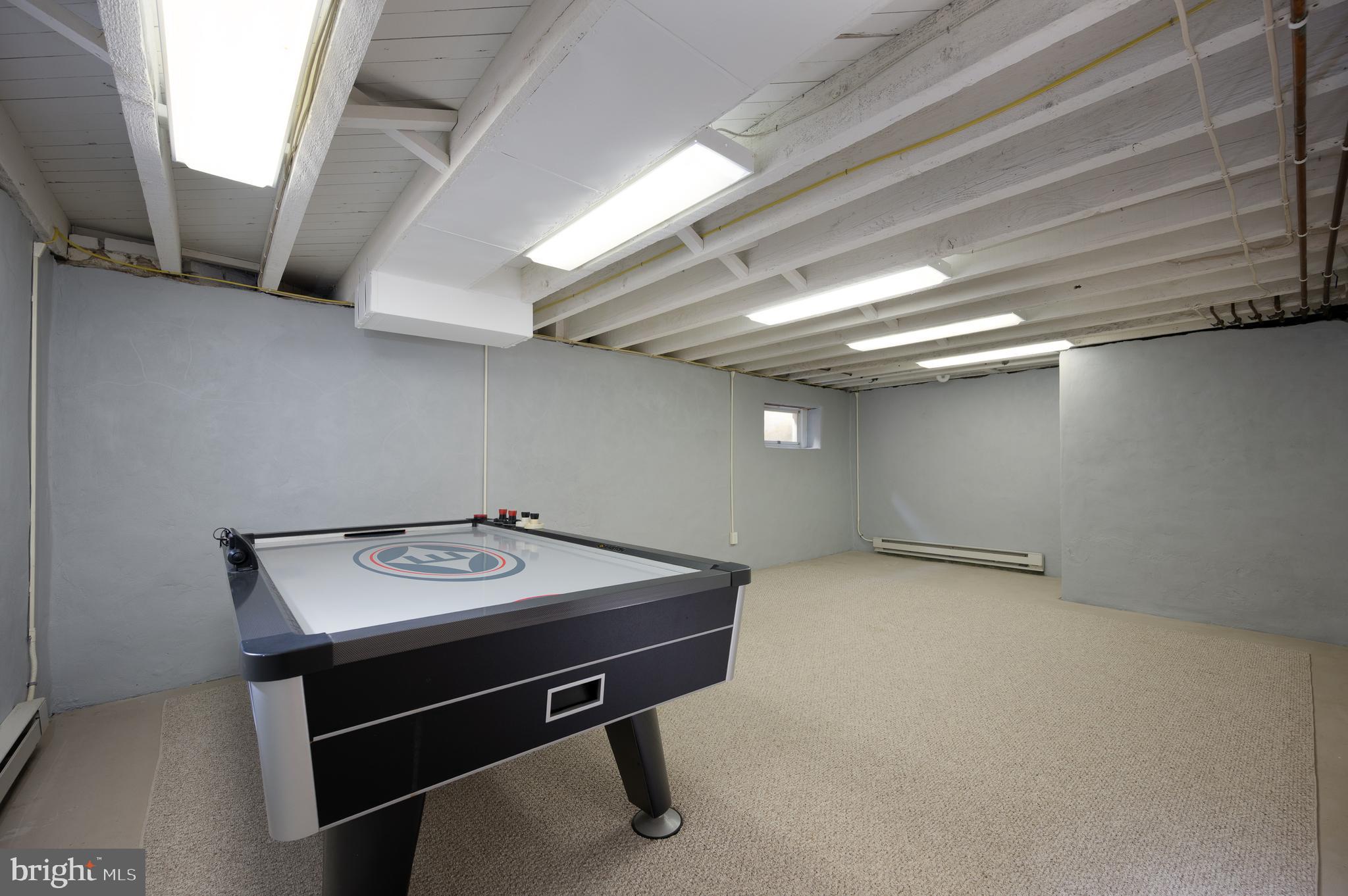 1507 Spring Lane Wilmington, DE 19809 - Photo 33 of 51 Basement game room