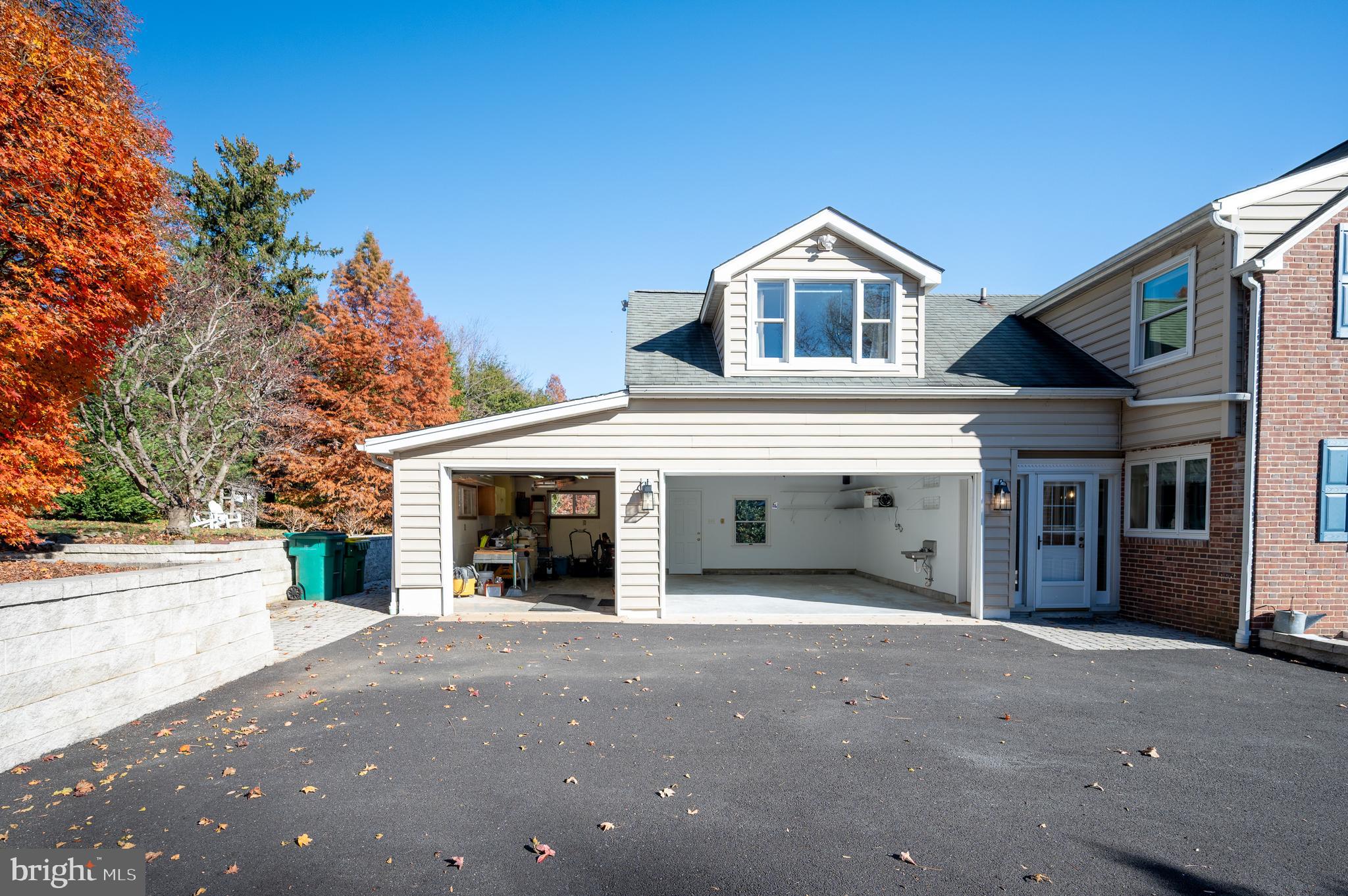 1507 Spring Lane Wilmington, DE 19809 - Photo 37 of 51 Lots of parking!