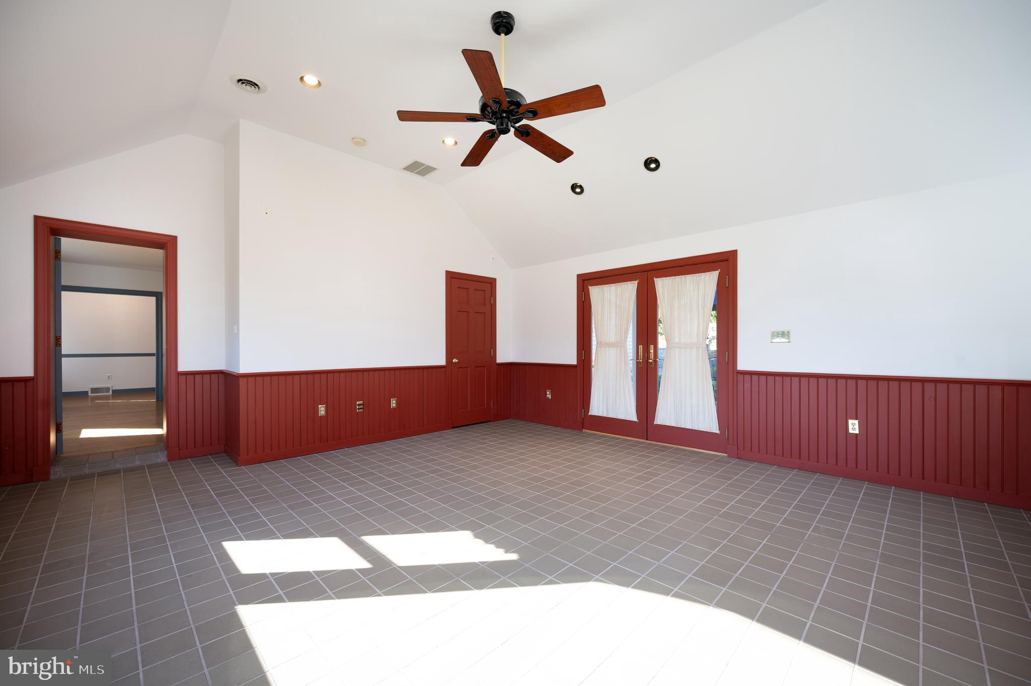 1507 Spring Lane Wilmington, DE 19809 - Photo 6 of 51 Sun room addition