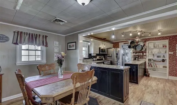 $254,000 | 3617 Southwest Center Road, Columbus, KS 66725