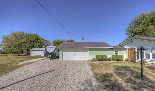 $254,000 | 3617 Southwest Center Road, Columbus, KS 66725