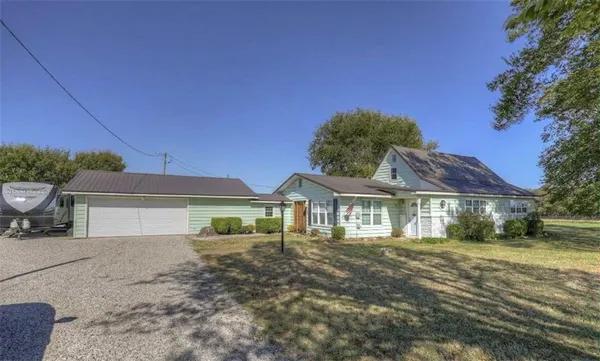 $254,000 | 3617 Southwest Center Road, Columbus, KS 66725