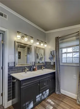 $254,000 | 3617 Southwest Center Road, Columbus, KS 66725