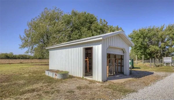 $254,000 | 3617 Southwest Center Road, Columbus, KS 66725