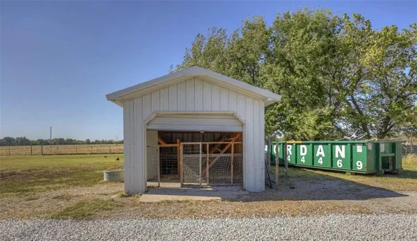 $254,000 | 3617 Southwest Center Road, Columbus, KS 66725