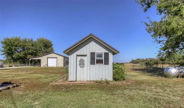 $254,000 | 3617 Southwest Center Road, Columbus, KS 66725