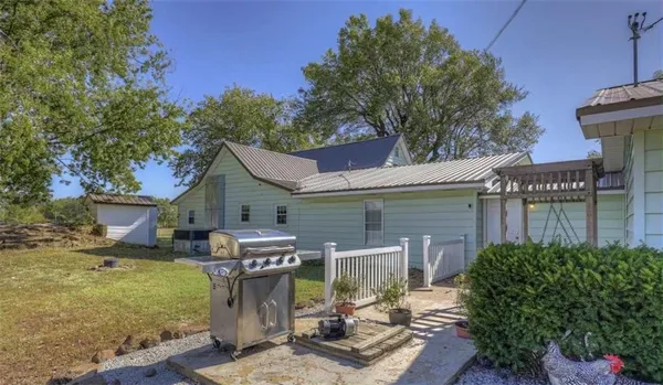 $254,000 | 3617 Southwest Center Road, Columbus, KS 66725