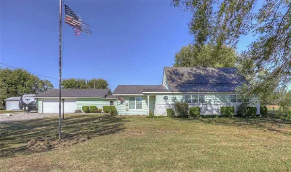 $254,000 | 3617 Southwest Center Road, Columbus, KS 66725