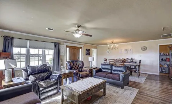 $254,000 | 3617 Southwest Center Road, Columbus, KS 66725