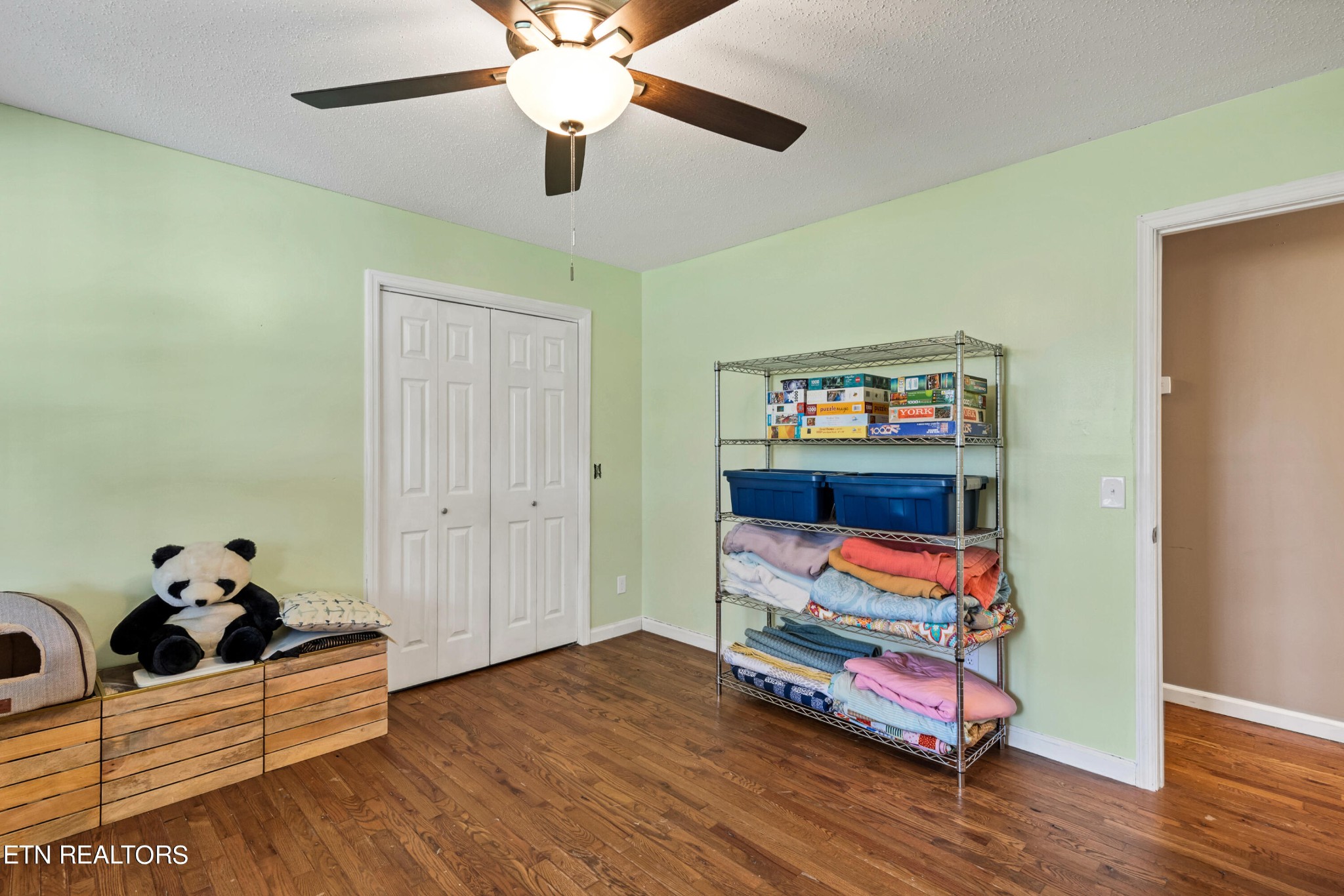 165 Colditz Oneida, TN 37841 - Photo 36 of 57 a living room with furniture and wooden floor
