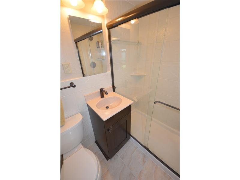 4887 East Willock Road Baldwin, PA 15227 - Photo 11 of 18 Full Bath.