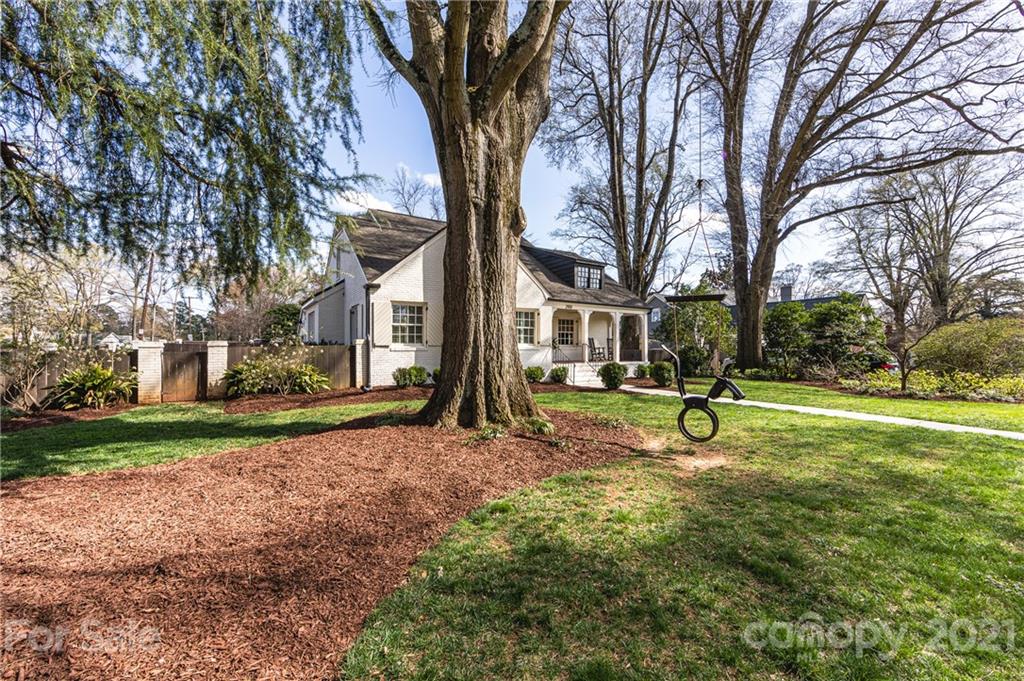 2901 Idlewood Circle Charlotte, NC 28209 - Photo 3 of 48 a view of a house with a backyard