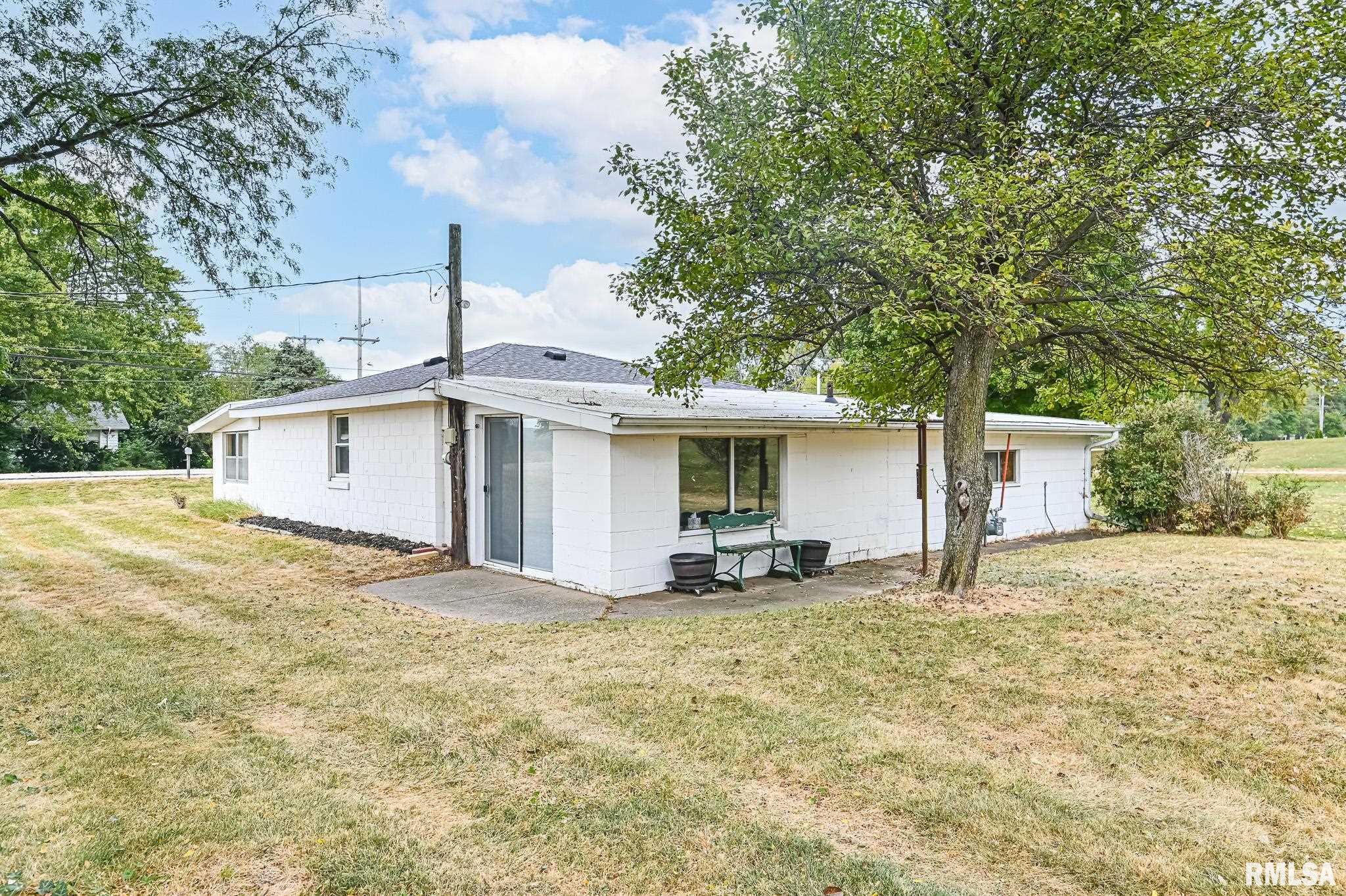 1074 Spring Bay Road East Peoria, IL 61611 - Photo 21 of 21 Gallery Image 21
