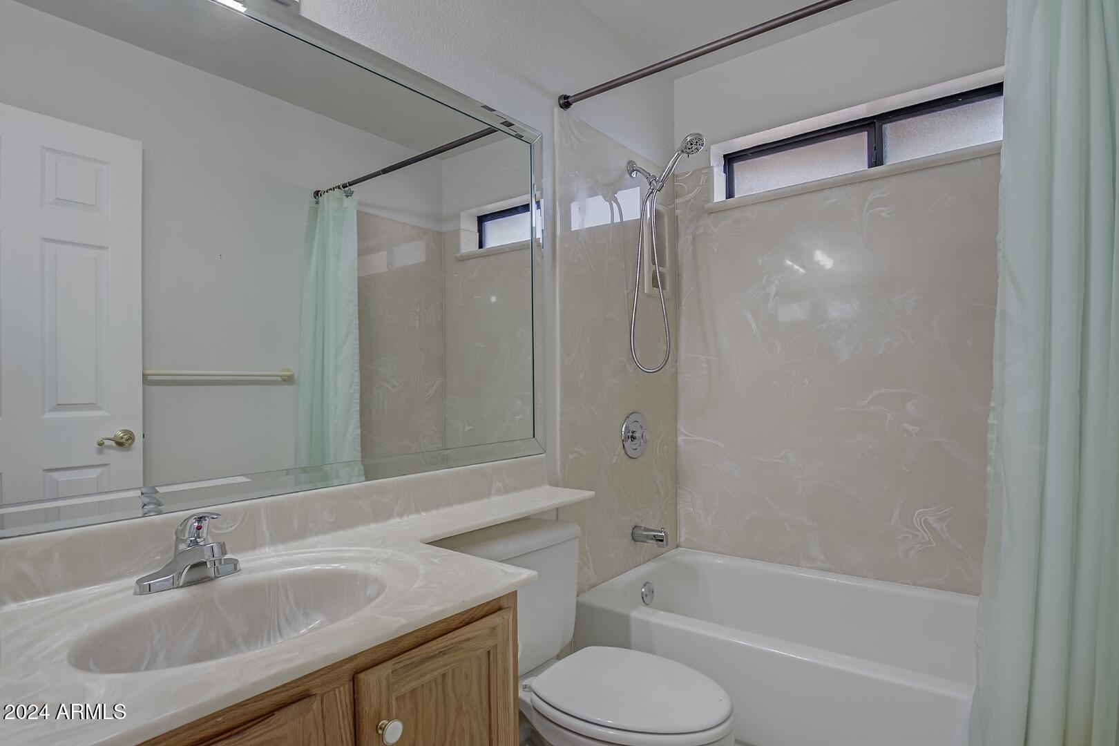 813 East Frontier Street Payson, AZ 85541 - Photo 15 of 37 Hall Bath