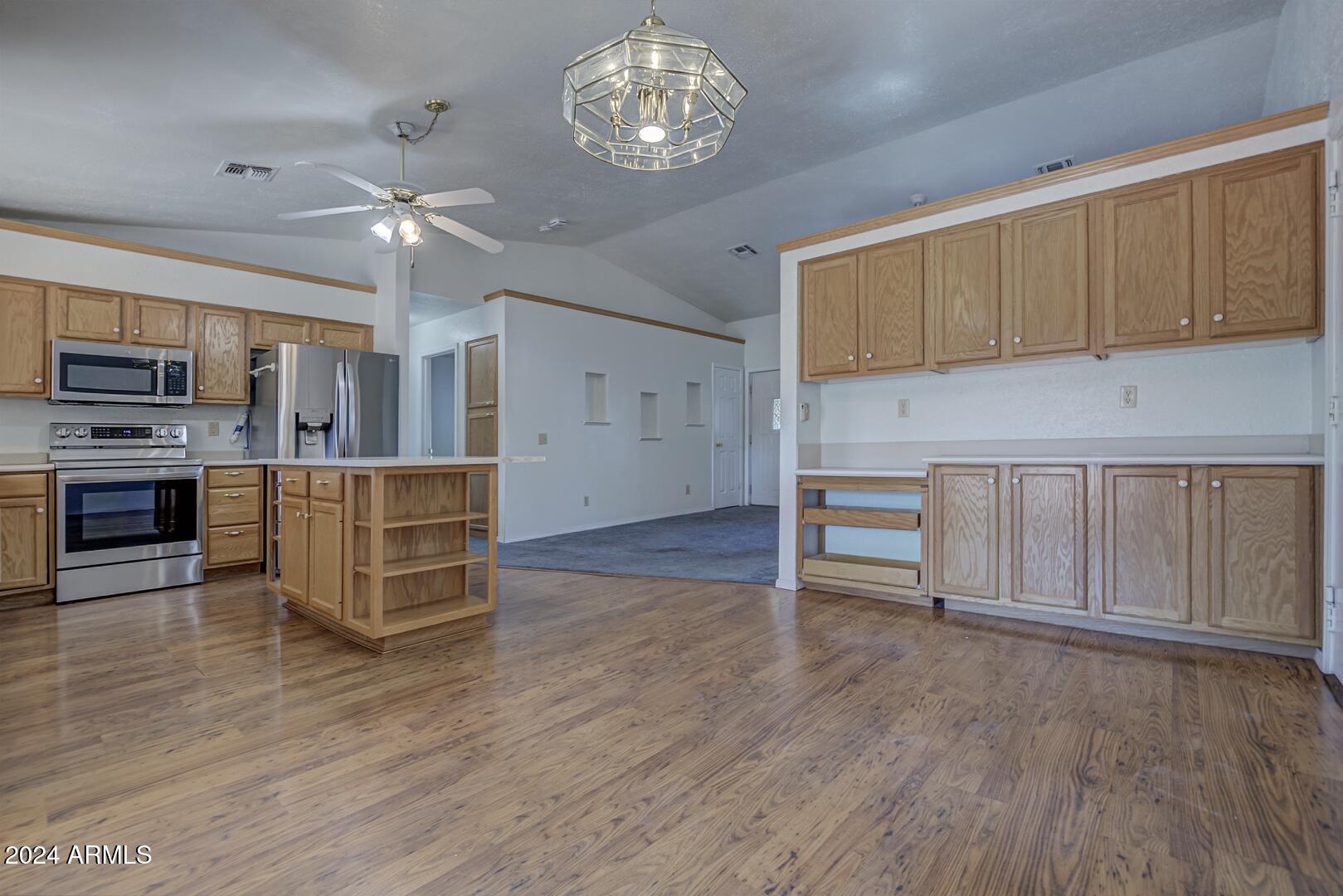 813 East Frontier Street Payson, AZ 85541 - Photo 10 of 37 Kitchen