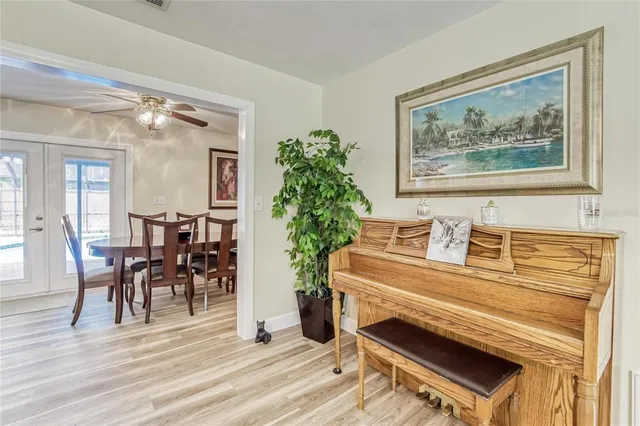 $385,000 | 207 Glendale Drive, Brandon, FL 33511