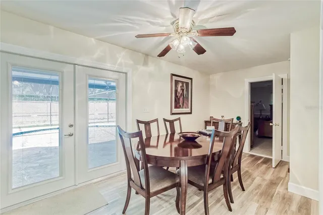 $385,000 | 207 Glendale Drive, Brandon, FL 33511