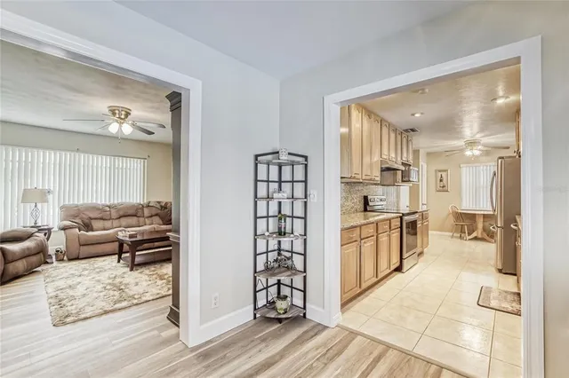 $385,000 | 207 Glendale Drive, Brandon, FL 33511