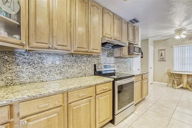 $385,000 | 207 Glendale Drive, Brandon, FL 33511