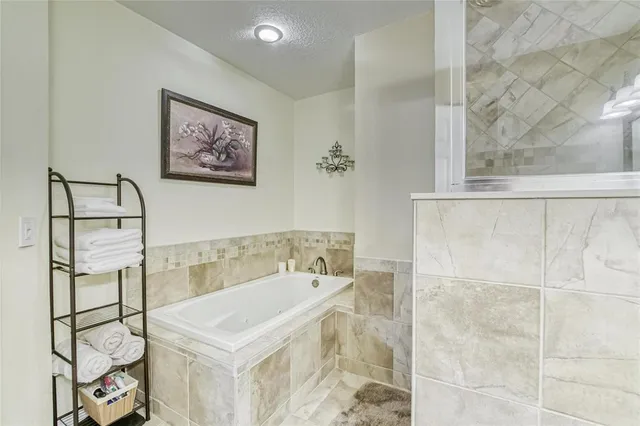 $385,000 | 207 Glendale Drive, Brandon, FL 33511