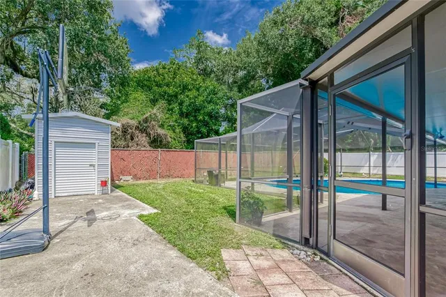 $385,000 | 207 Glendale Drive, Brandon, FL 33511