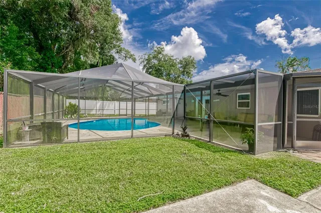 $385,000 | 207 Glendale Drive, Brandon, FL 33511