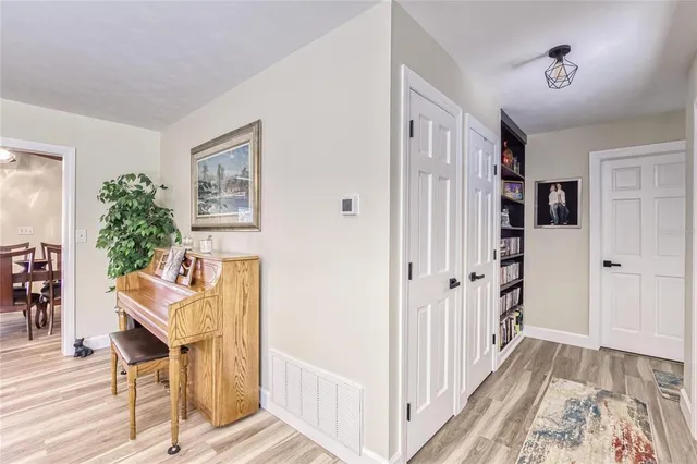 $385,000 | 207 Glendale Drive, Brandon, FL 33511