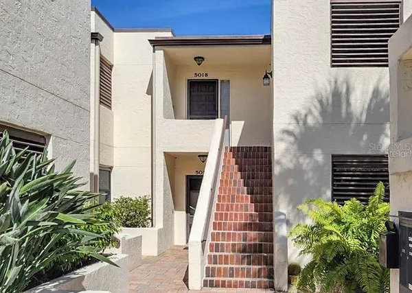 $1,900 | 5018 Marsh Field Road, Unit 28, Sarasota, FL 34235