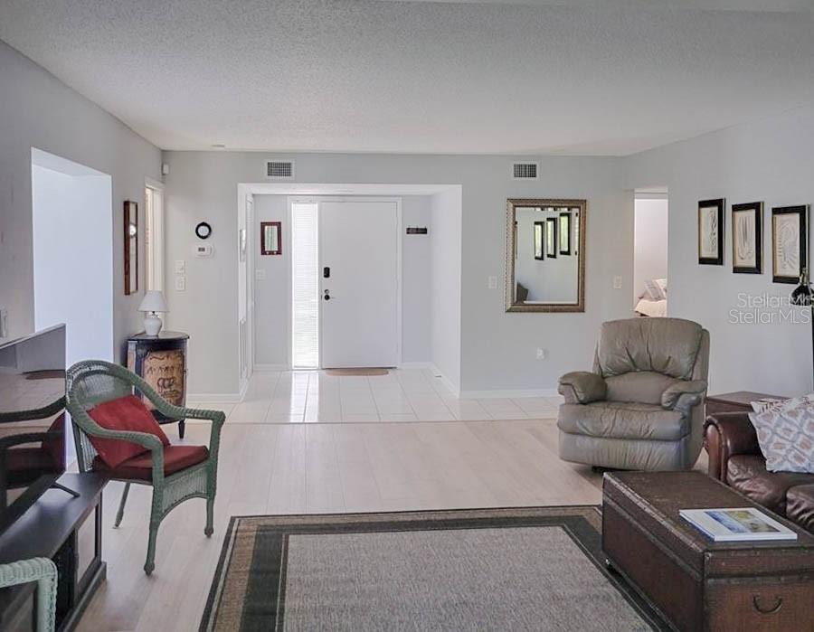 5018 Marsh Field Road, Unit 28 Sarasota, FL 34235 - Photo 3 of 43