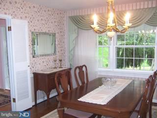 233 Madison Road Huntingdon Valley, PA 19006 - Photo 3 of 6