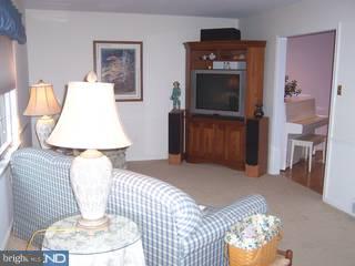 233 Madison Road Huntingdon Valley, PA 19006 - Photo 5 of 6
