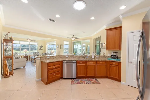 $583,900 | 9479 Southwest 71st Loop, Ocala, FL 34481