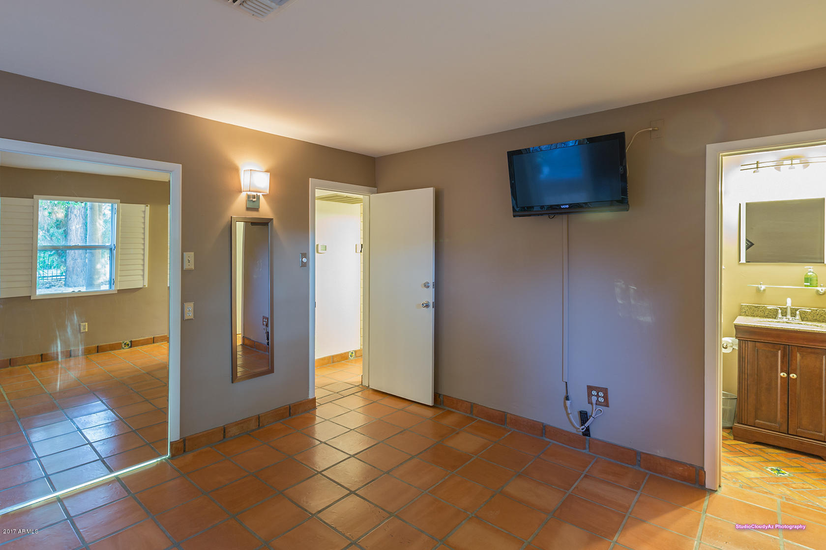 3844 East Vineyard Road Phoenix, AZ 85042 - Photo 19 of 42 vineyardMasterBed1